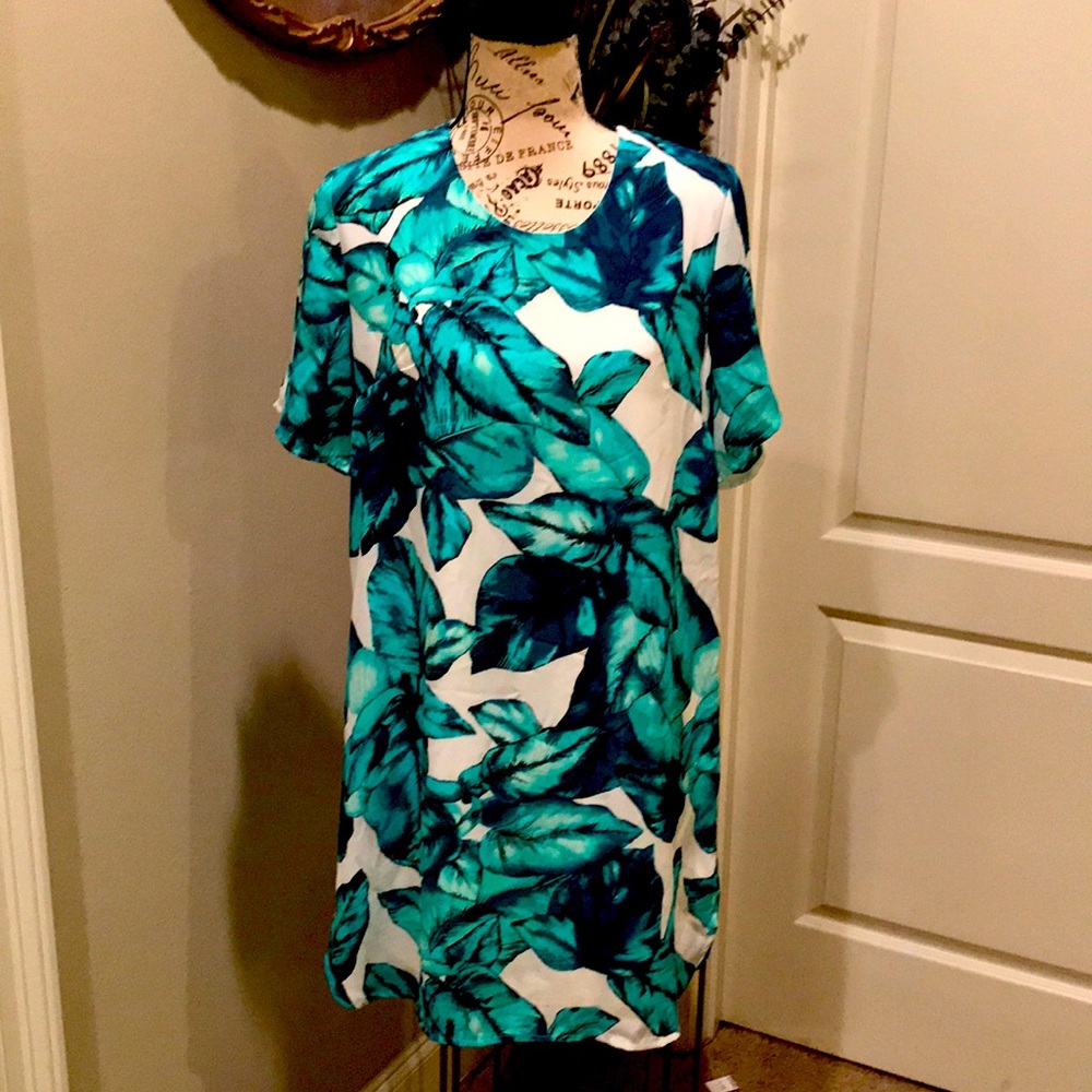 Gianni Bini floral midi Size Large EUC